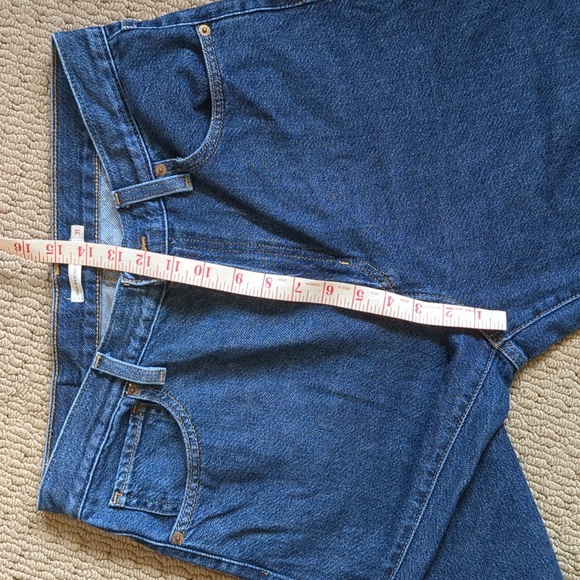 Levi's s31 High Waist Mom Jeans - Picture 4 of 7